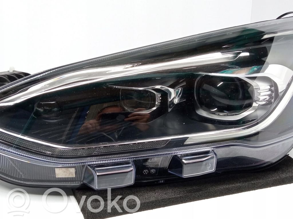 Ford Focus Headlight/headlamp 