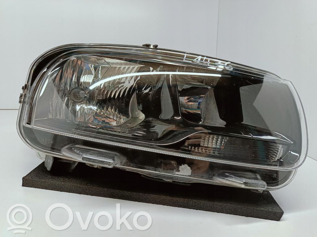 Citroen C4 Cactus Scheinwerfer 