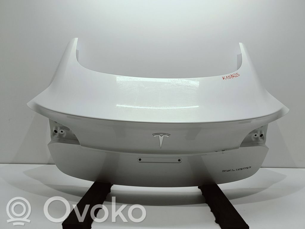 Tesla Model 3 Galinis dangtis (bagažinės) 