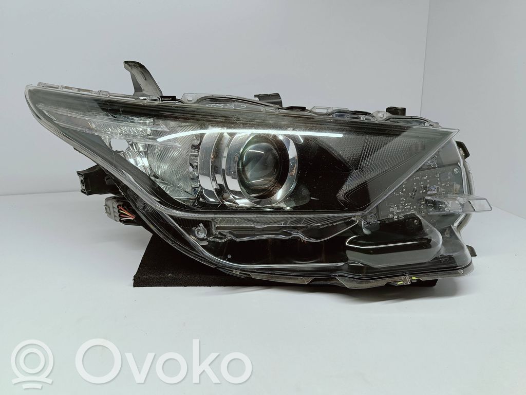 Toyota Auris E180 Scheinwerfer 