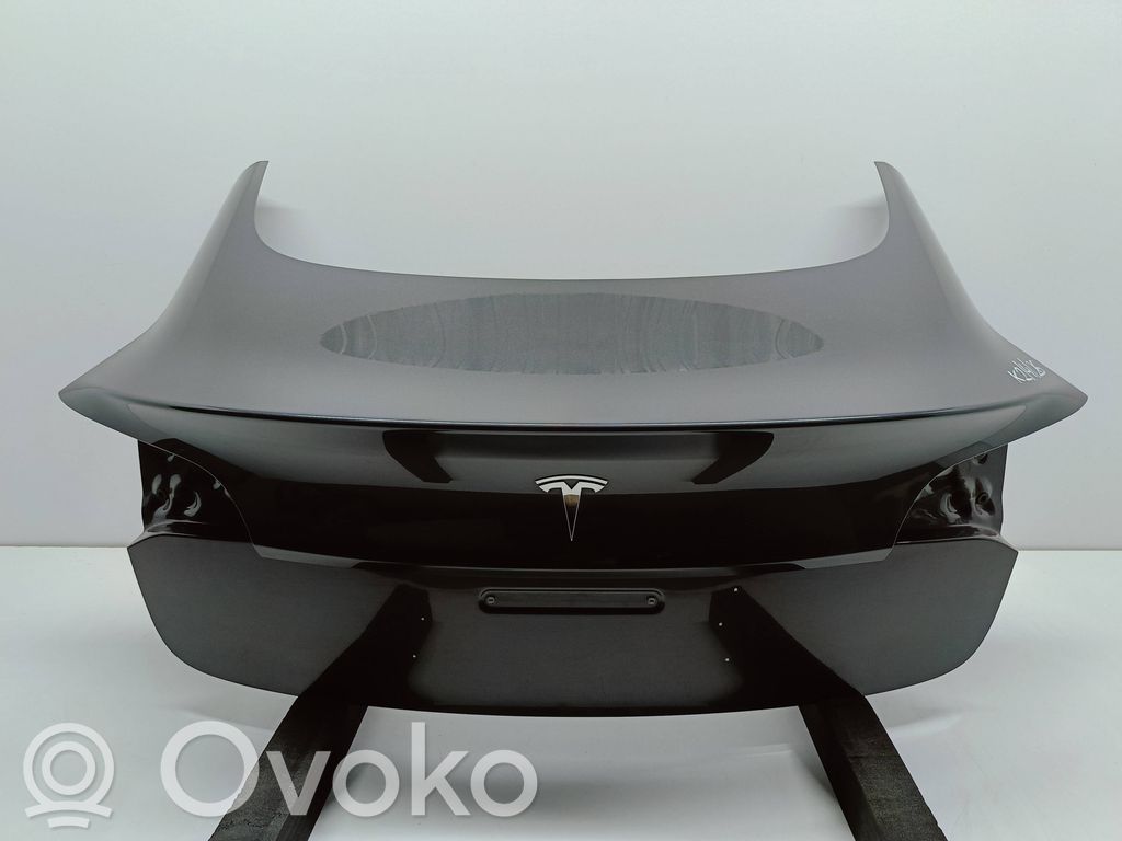 Tesla Model 3 Galinis dangtis (bagažinės) 