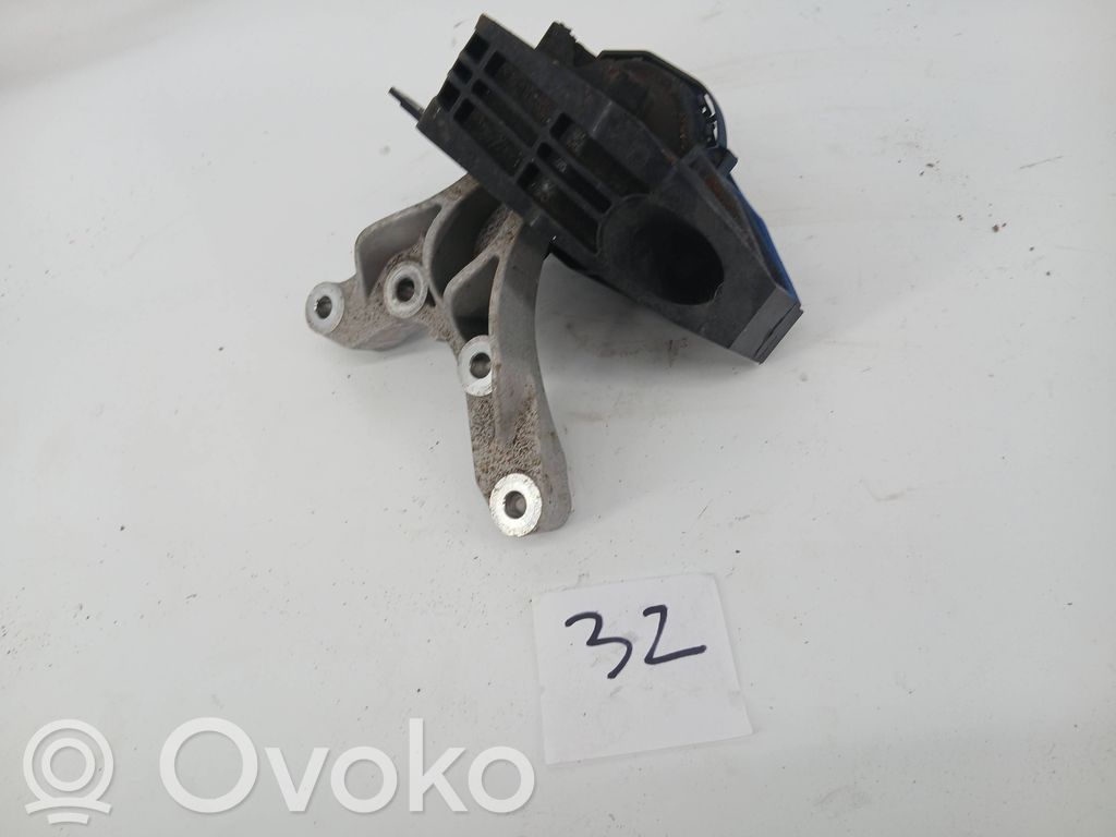 Engine mount bracket   265132