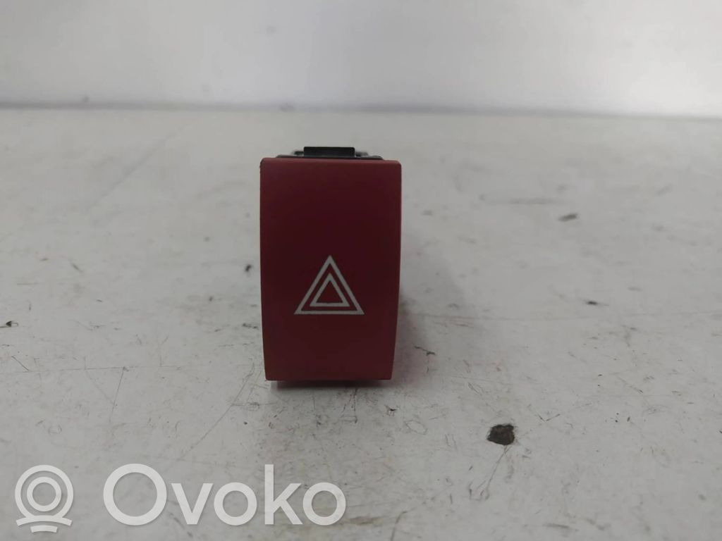 Botón interruptor de luz de peligro