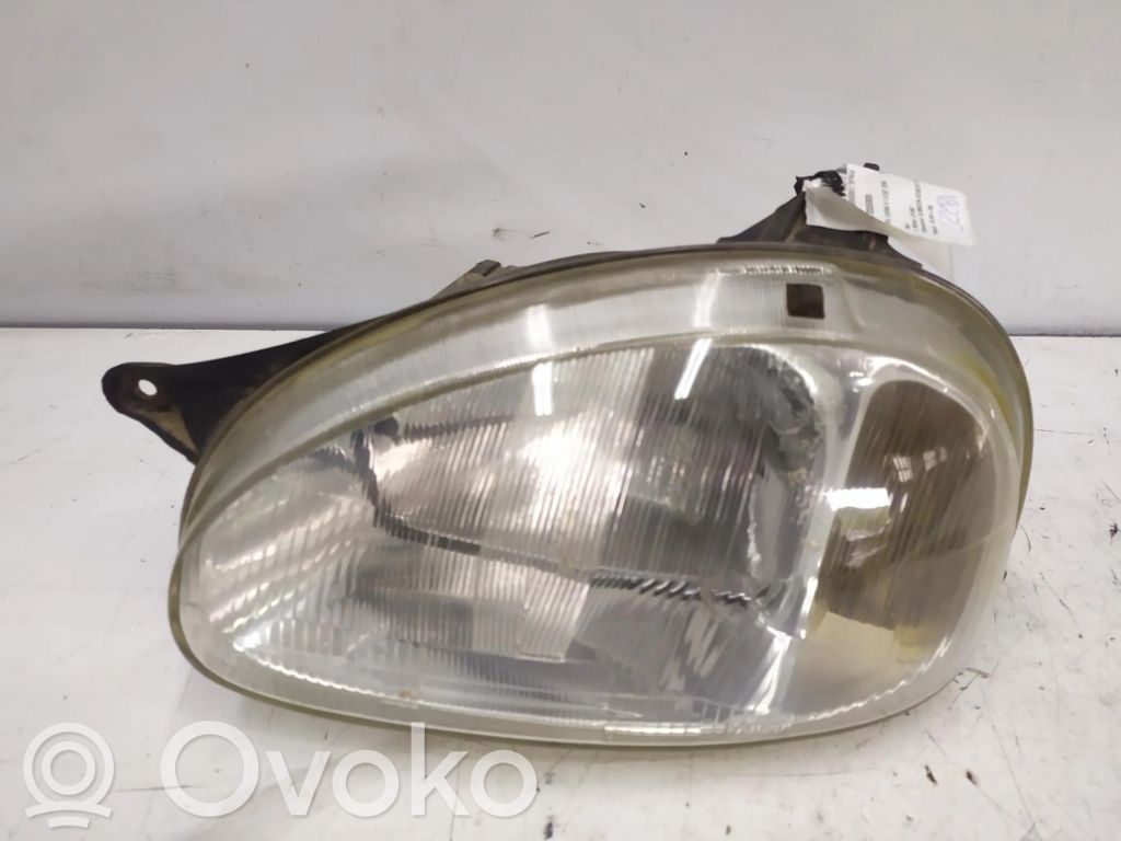 Opel Corsa B Phare frontale 