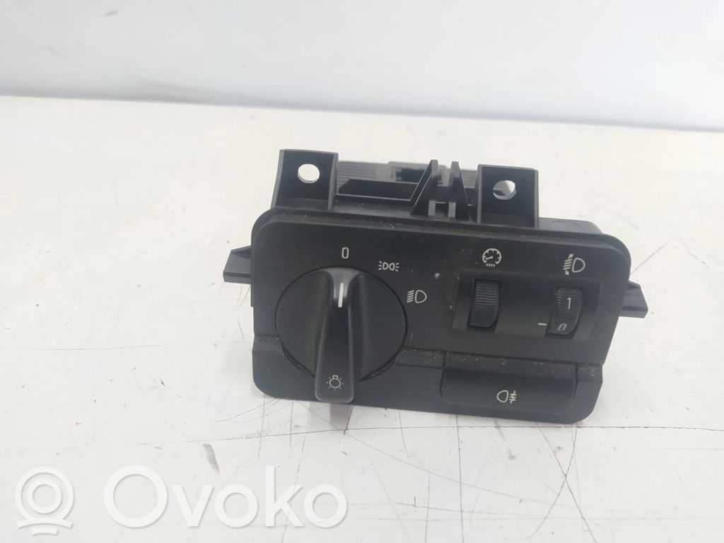 Valokatkaisija   086480060