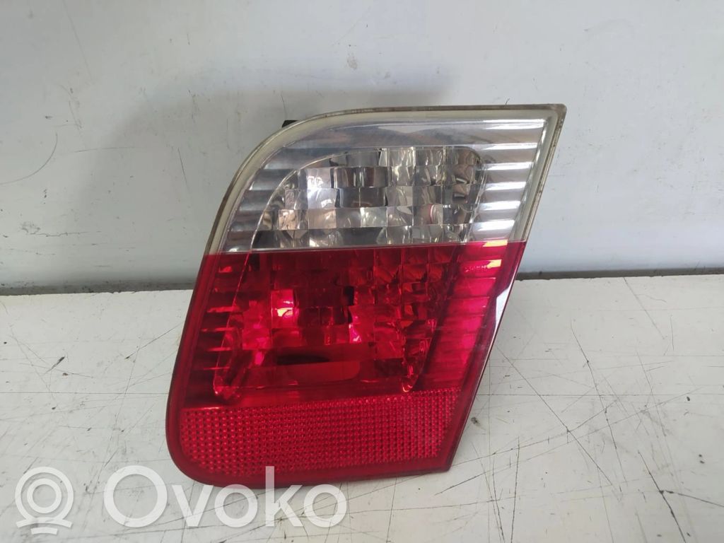 BMW 3 E46 Aizmugurējais lukturis virsbūvē 