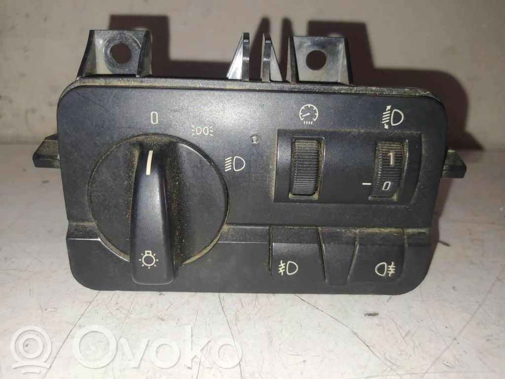 Valokatkaisija   086480051