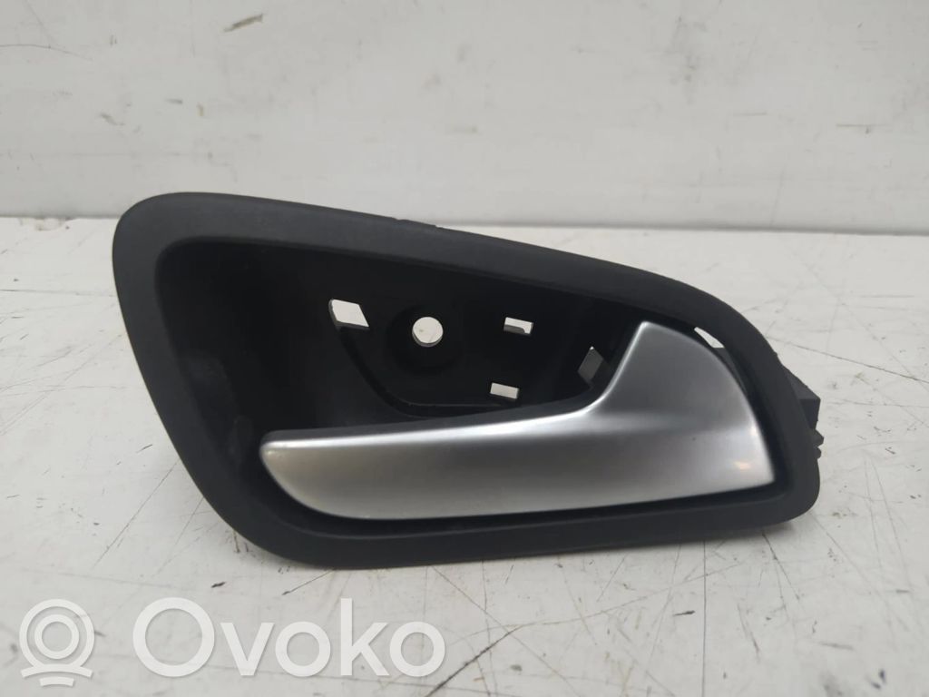Ford Kuga I Manecilla interna puerta trasera 