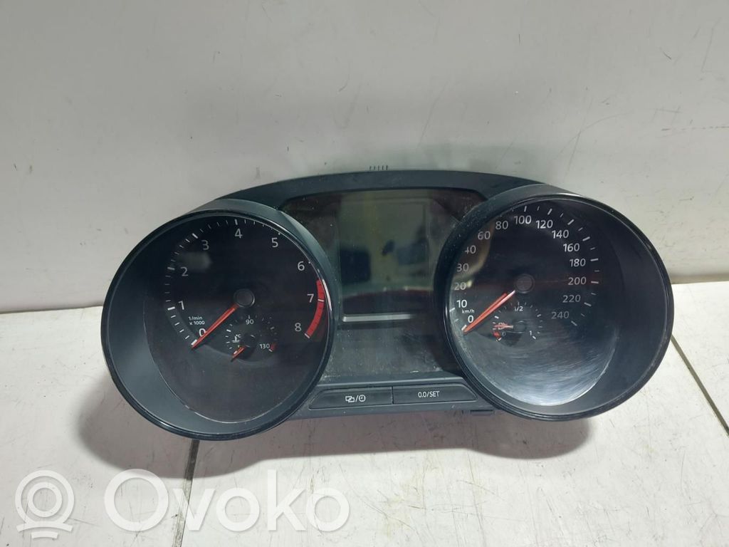 Volkswagen Polo Tachimetro (quadro strumenti) 