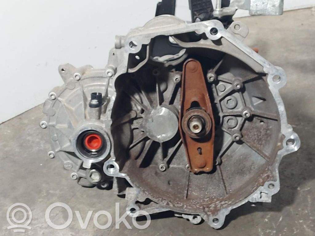 Skoda Fabia Mk3 (NJ) Scatola del cambio manuale a 5 velocità 