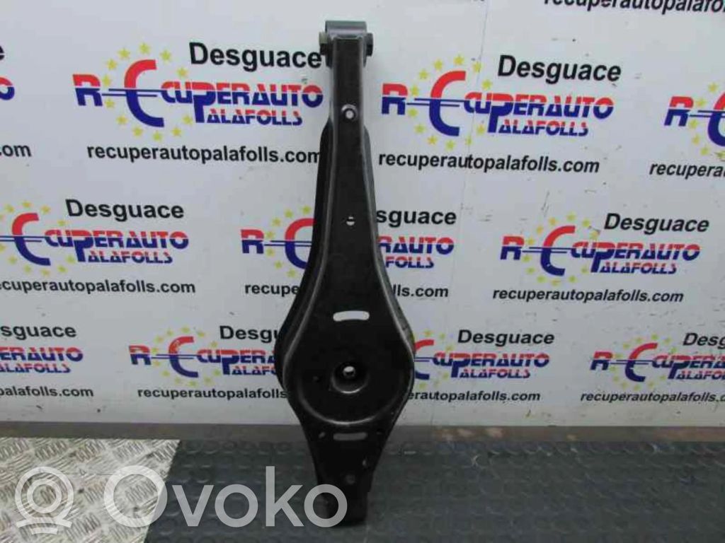 Brazo de suspensión trasero