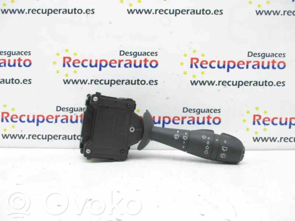 Interruptor del limpiaparabrisas   E10670313