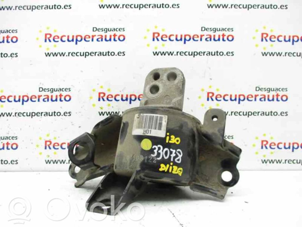 Hyundai i30 Engine mounting bracket 