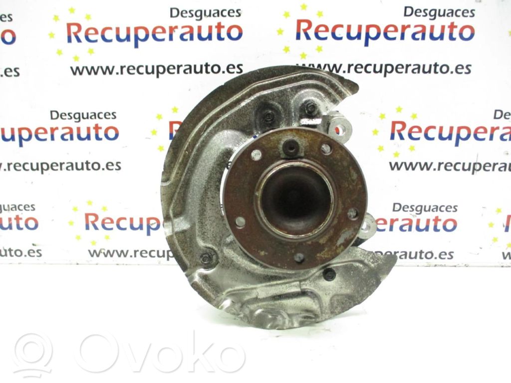 Front wheel hub spindle knuckle