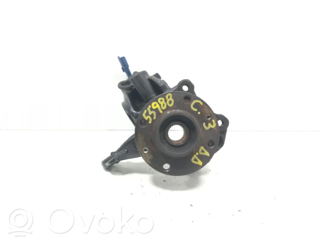 Front wheel hub spindle knuckle