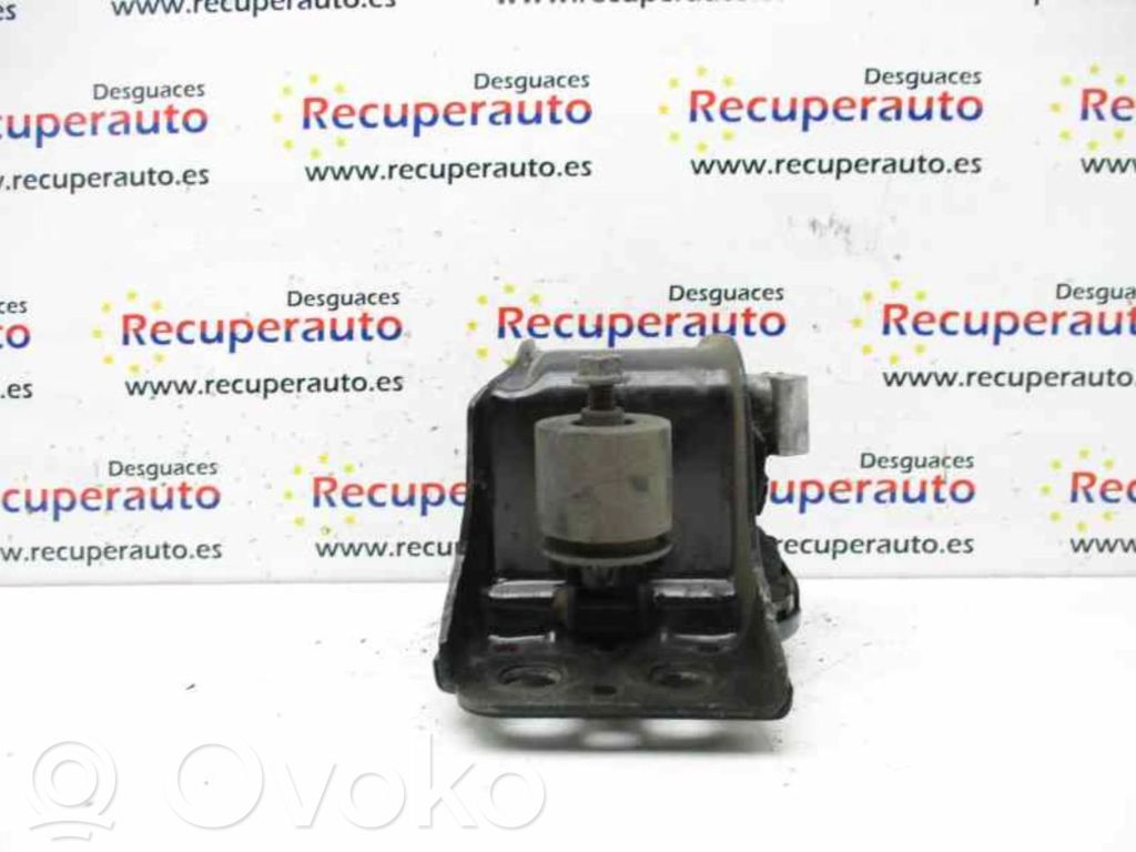 Nissan Qashqai Engine mount bracket 