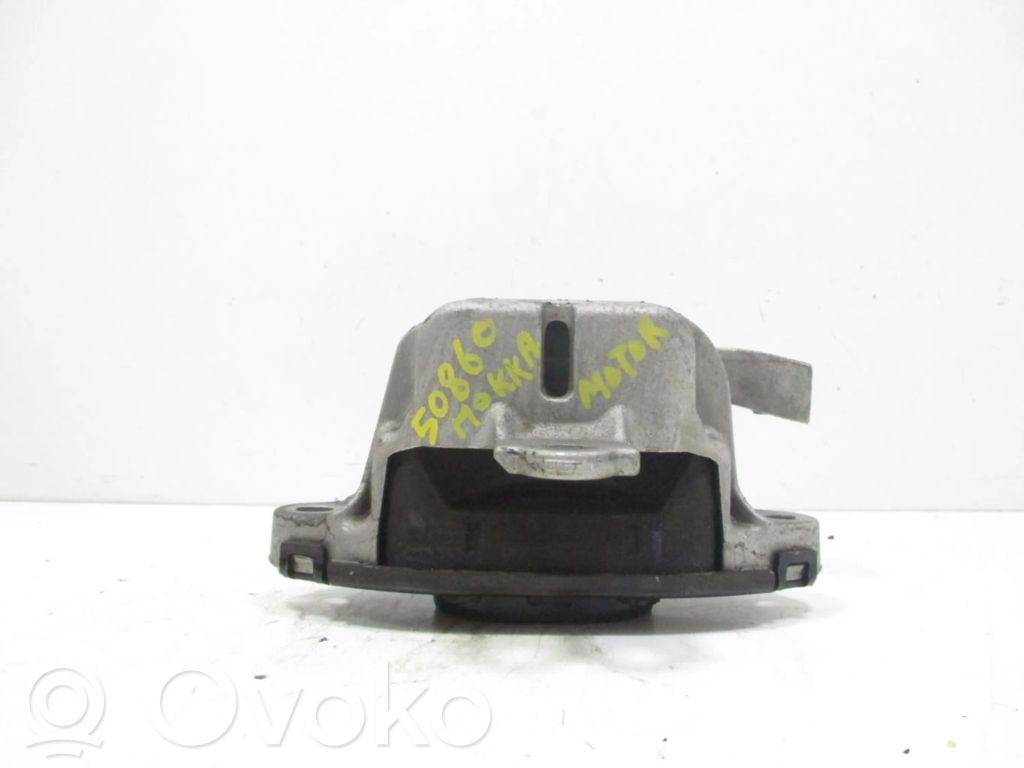 Opel Mokka Engine mounting bracket 