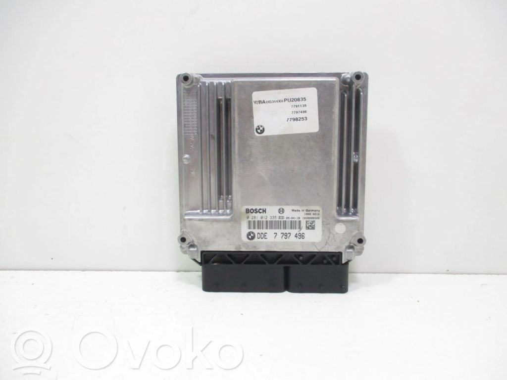 Unidad de control/módulo ECU del motor   0281012335