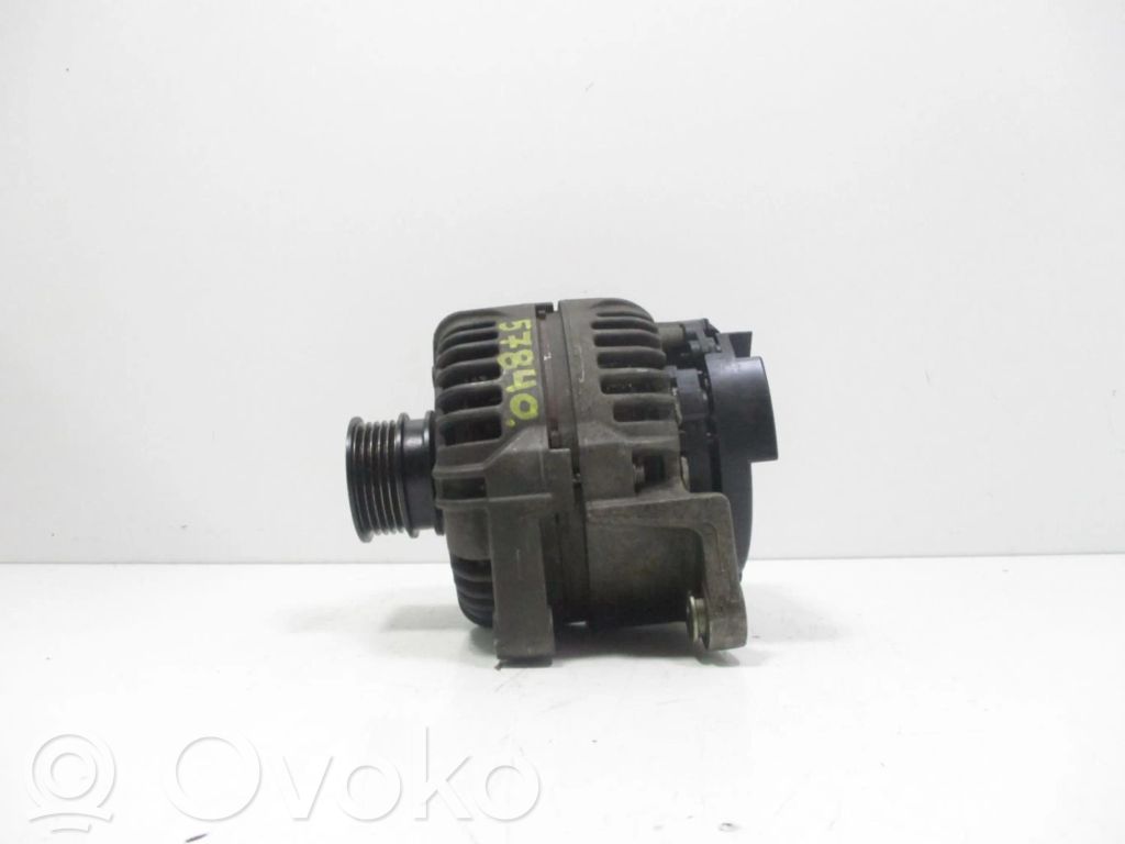Opel Astra H Alternator 