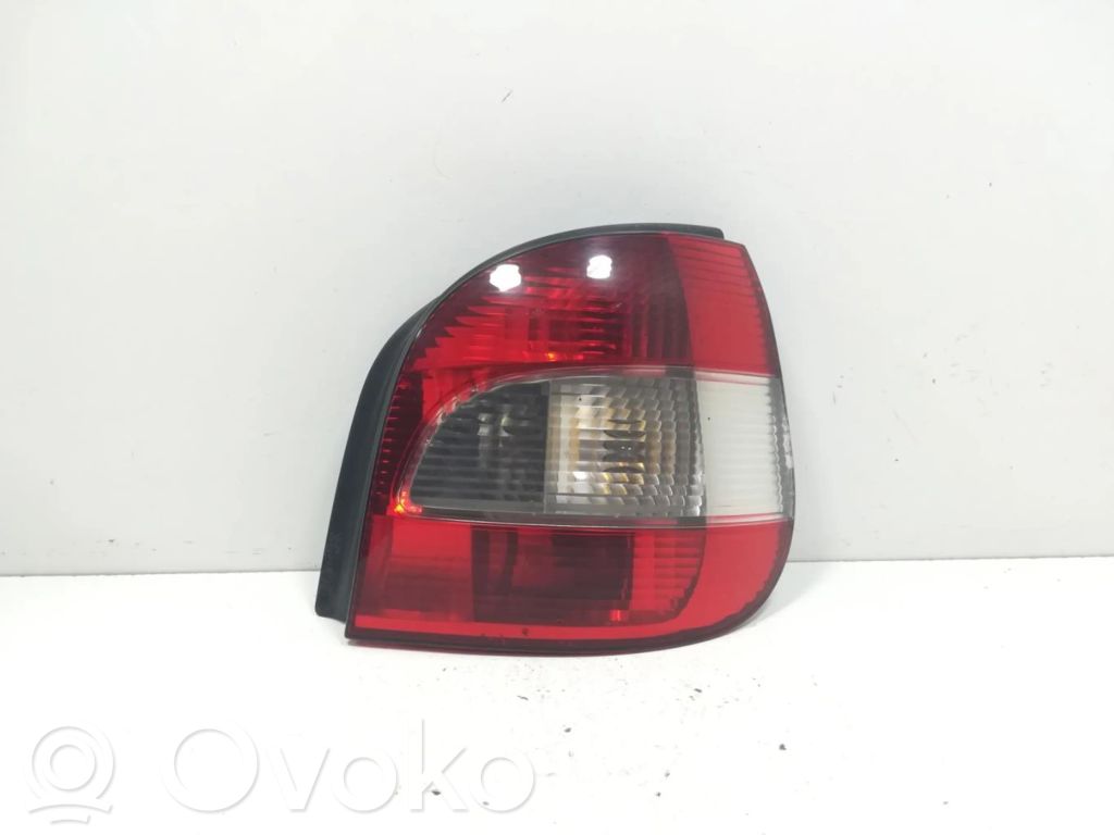 Renault Scenic I Aizmugurējais lukturis virsbūvē 