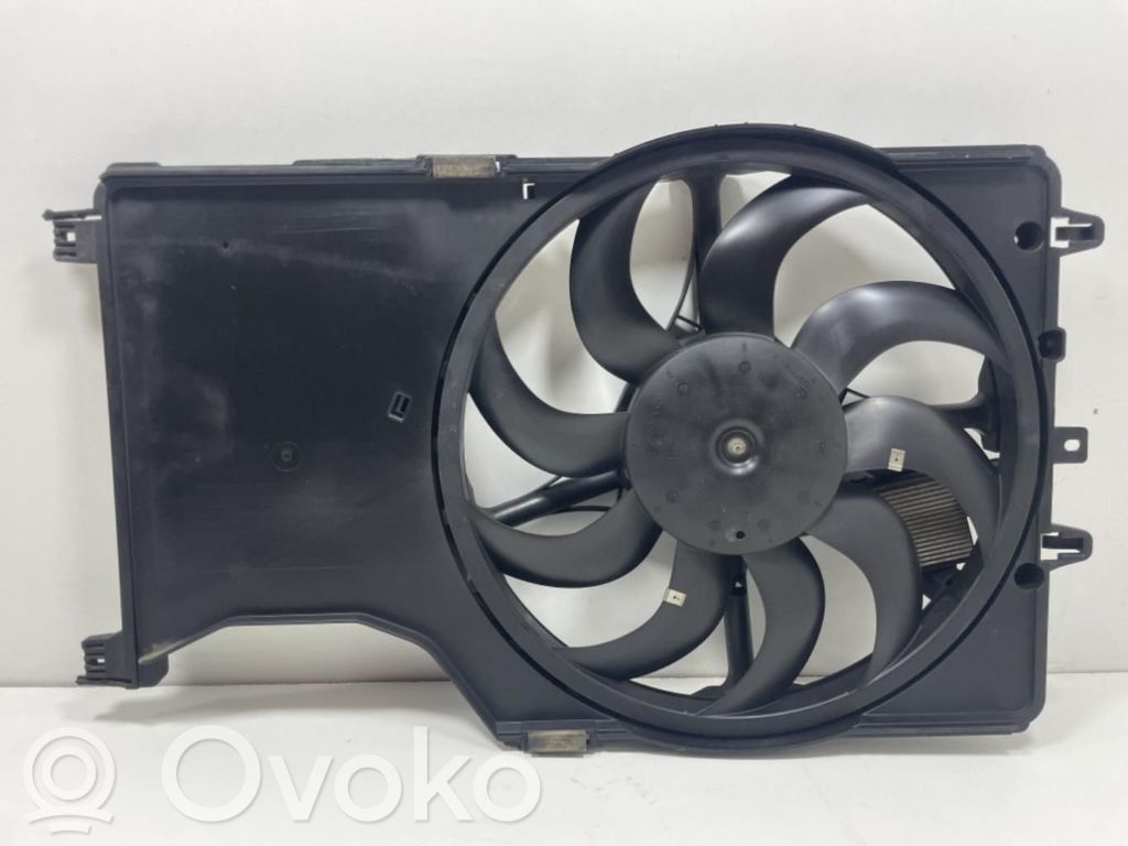 Opel Corsa E Lodówka samochodu dostawczego 