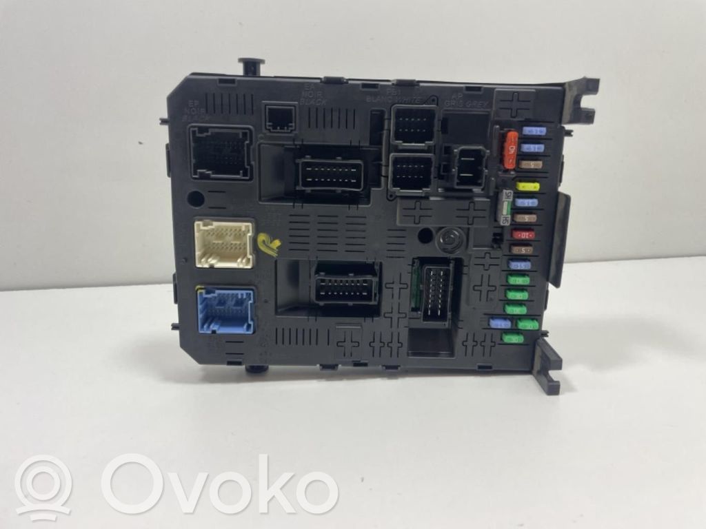 Módulo de fusible   281164872