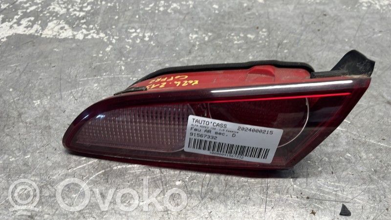 Tailgate rear/tail lights