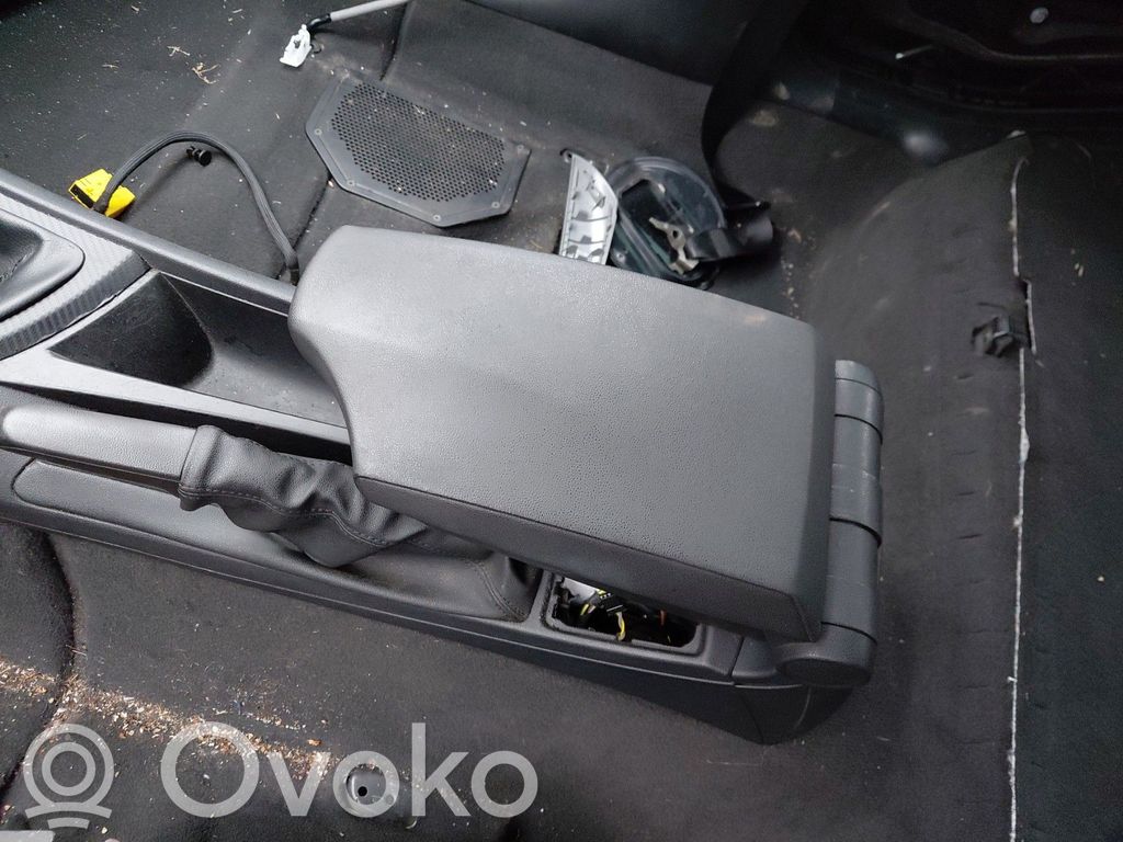 BMW 1 E81 E87 Armrest 
