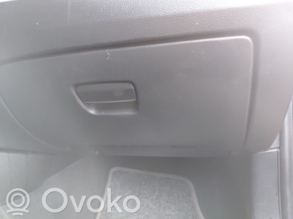 BMW X1 E84 Daiktadėžės (bordačioko) komplektas 