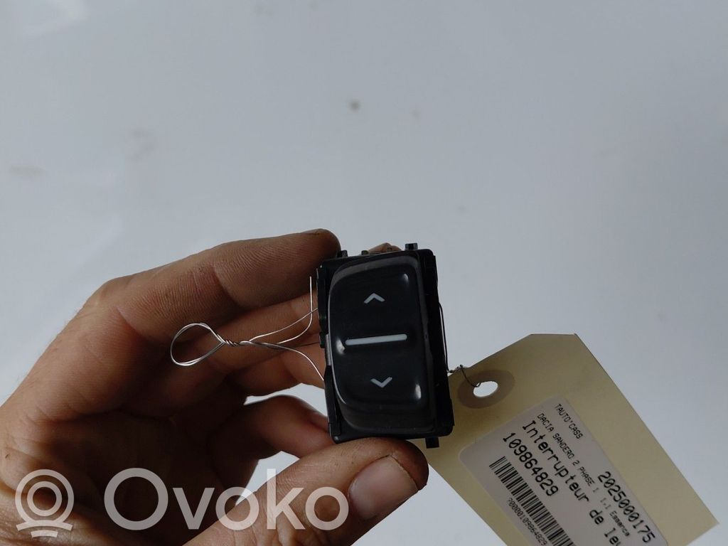 Electric window control switch