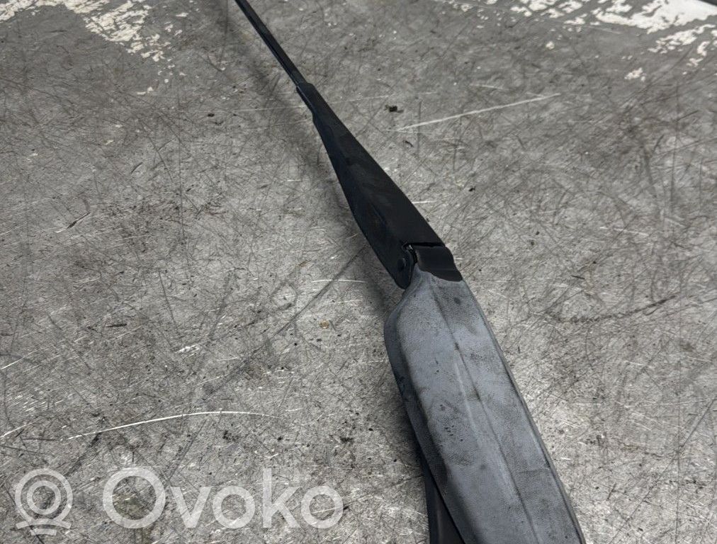 Ford C-MAX I Front wiper blade arm 