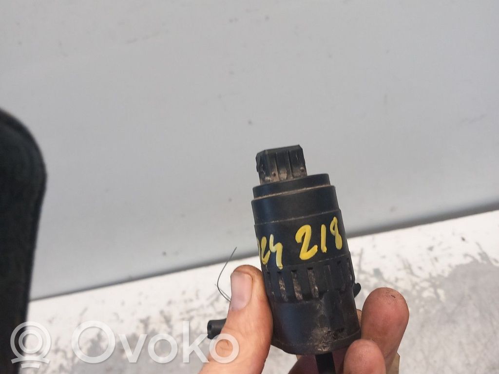 Windscreen/windshield washer pump