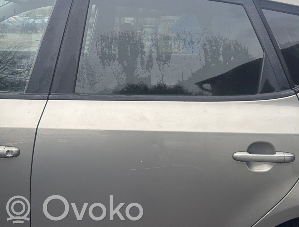 KIA Ceed Galinės durys 
