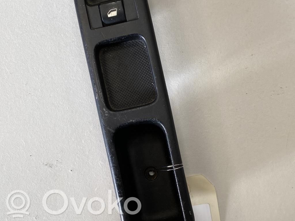 Electric window control switch   6554E7