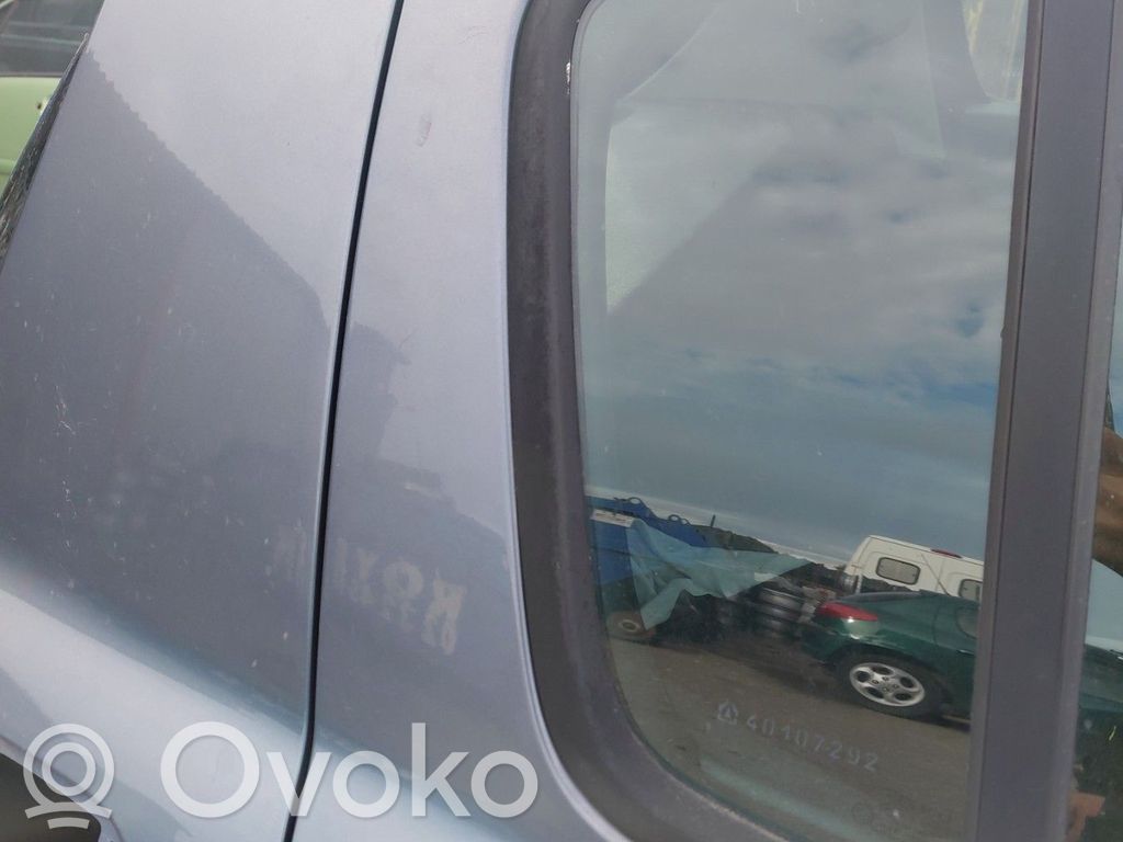 Renault Clio III Rear vent window glass 