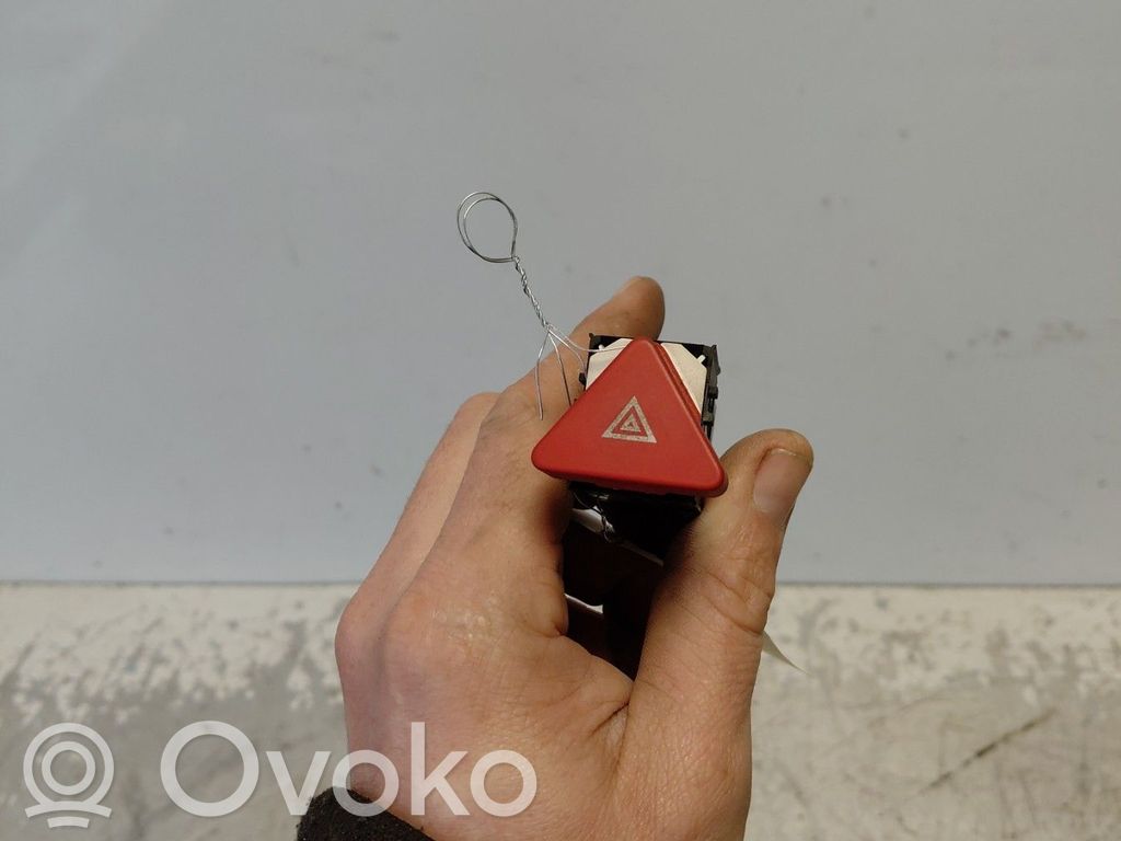 Volkswagen Golf Plus Botón interruptor de luz de peligro 
