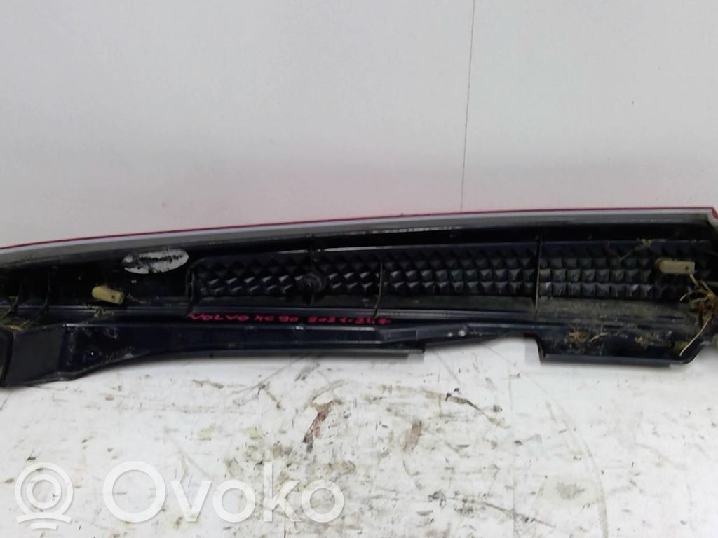 Tailgate rear/tail lights