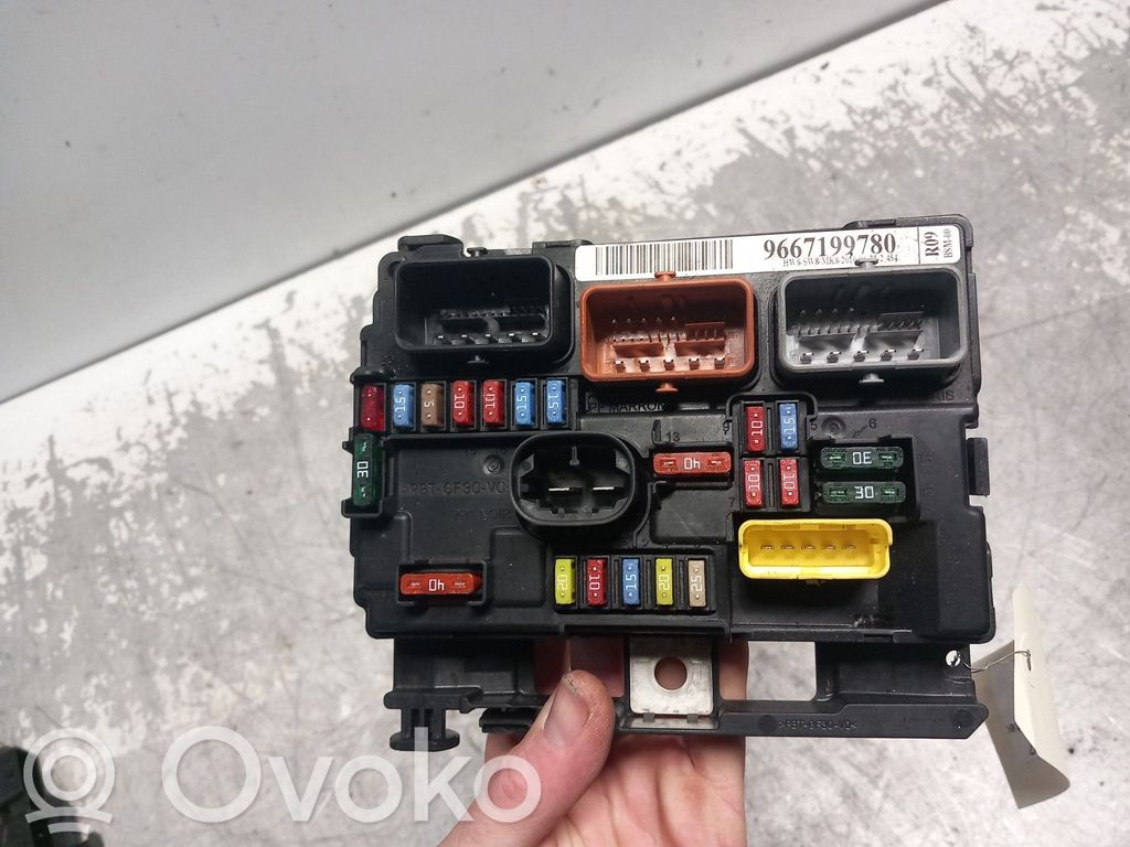 Peugeot 207 BSM Control unit 