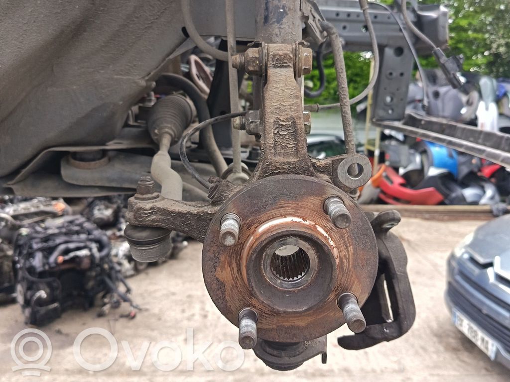 Nissan Micra Zwrotnica koła przedniego 