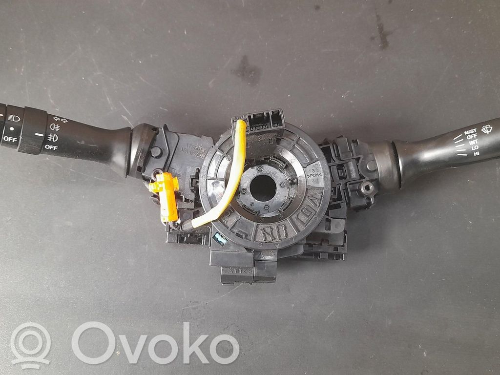 Toyota Yaris Interruttore fari e tergicristallo 