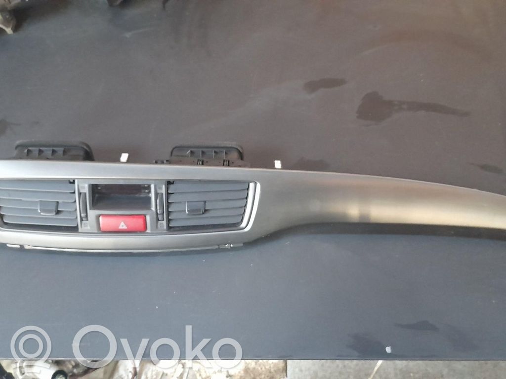 Toyota Corolla E120 E130 Dysze / Kratki nawiewu deski rozdzielczej 