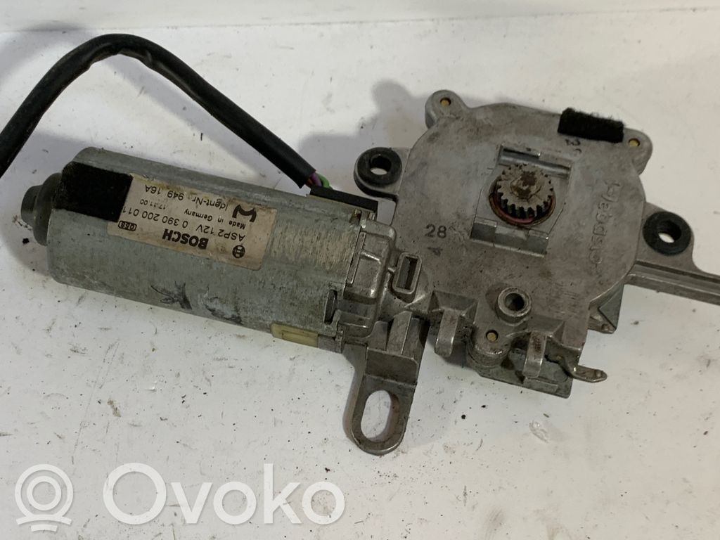 Mercedes-Benz C W203 Motor/actuator trapă 