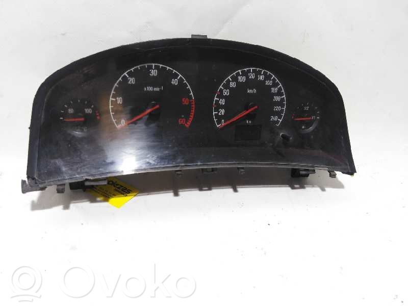 Opel Vectra C Nopeusmittari (mittaristo) 