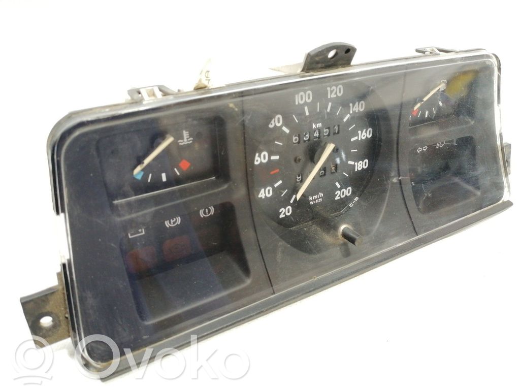 Opel Corsa A Nopeusmittari (mittaristo) 