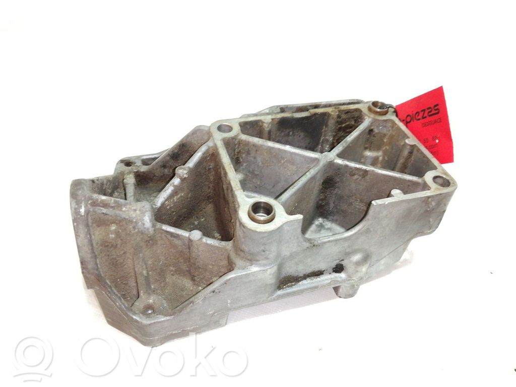 Iveco Daily 3rd gen Engine mount bracket 
