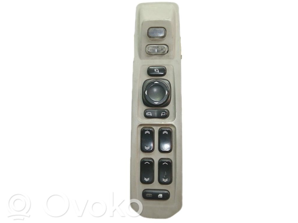 Cadillac CTS Electric window control switch 