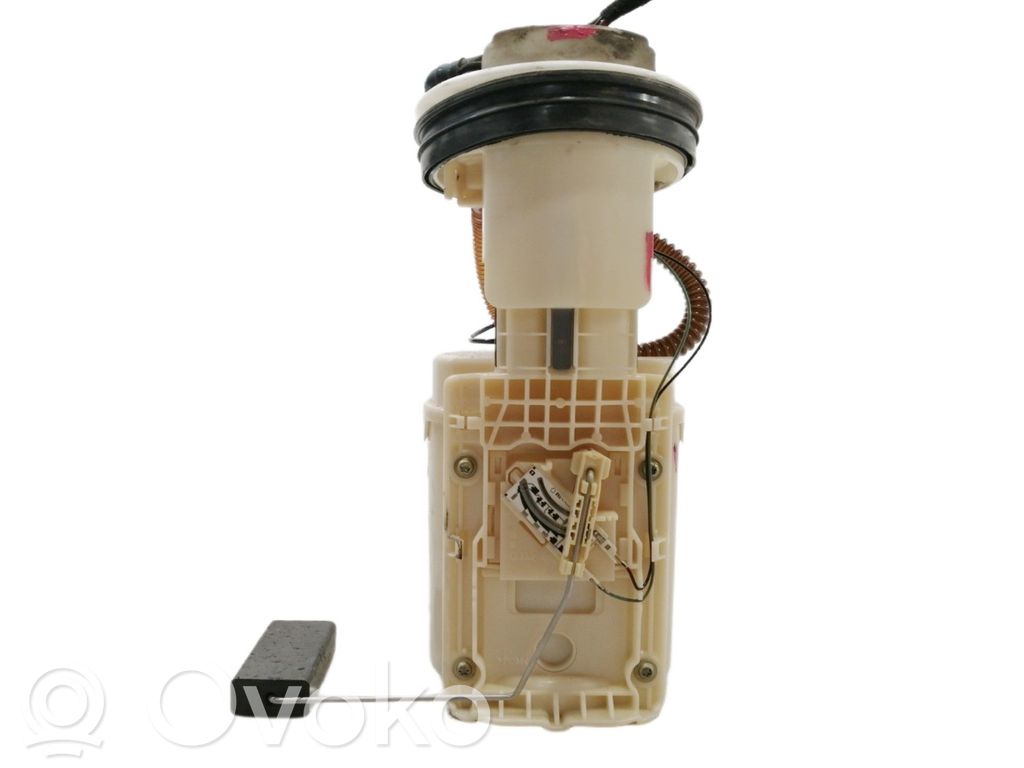 Bomba interna de combustible   228233008005