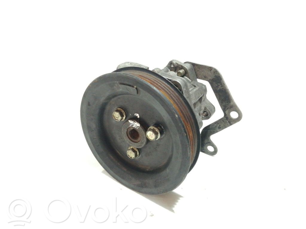 BMW 5 E39 Power steering pump 