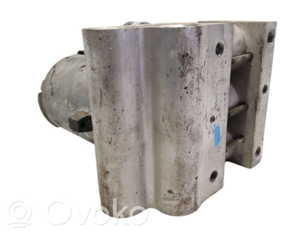 ABS-pumppu   VC1540894