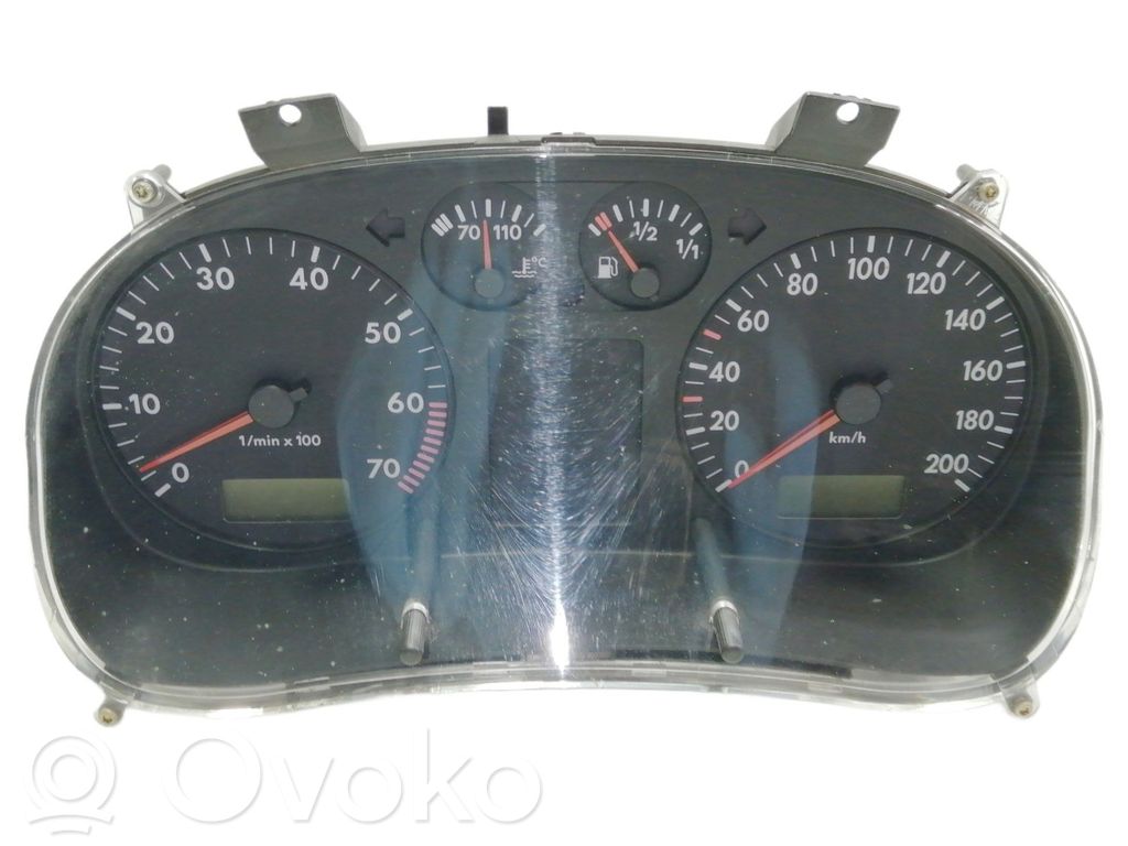 Seat Arosa Geschwindigkeitsmesser Cockpit 